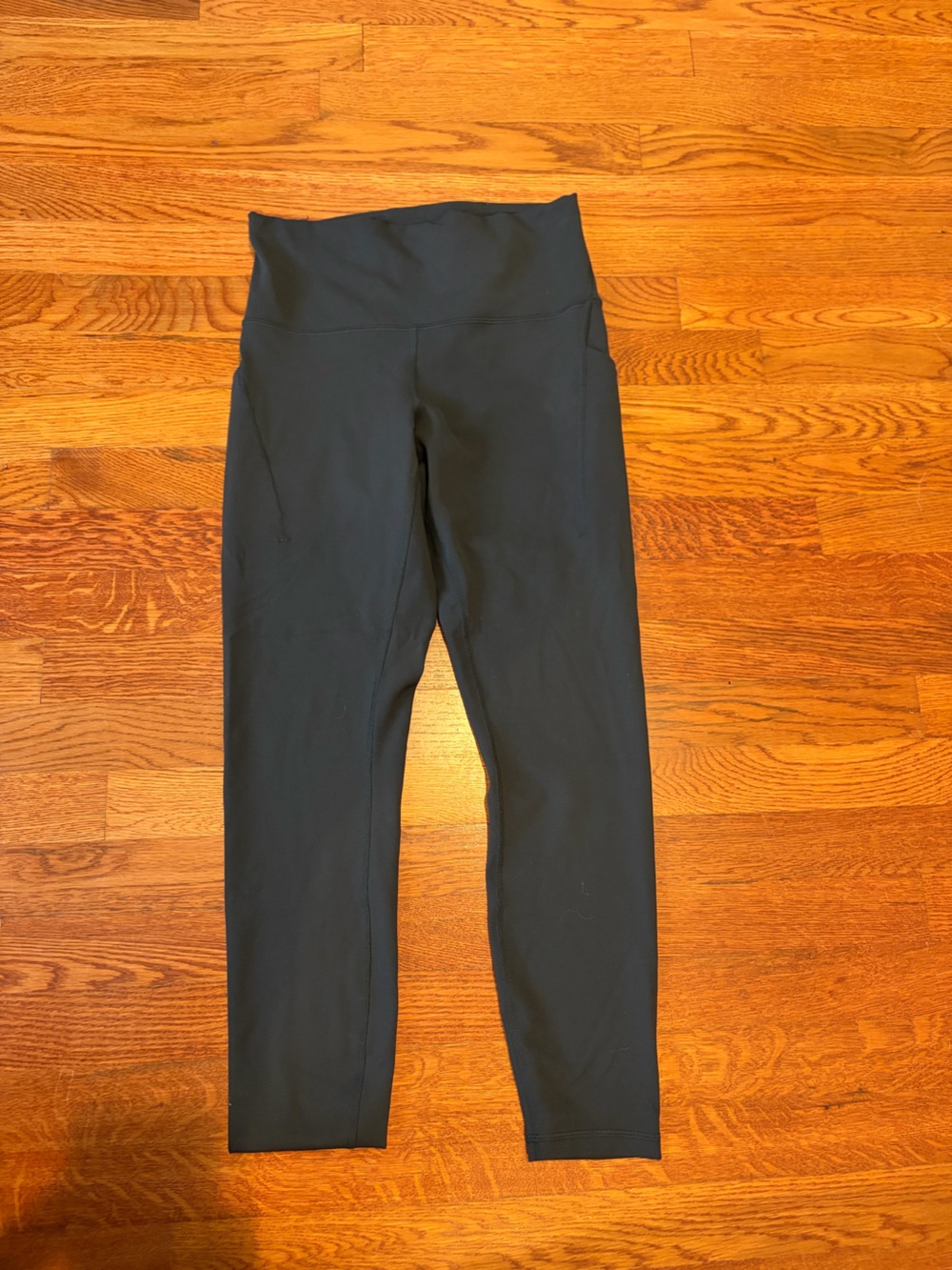 lululemon black Fast and Free with pockets size 8 - Picture 4 of 8